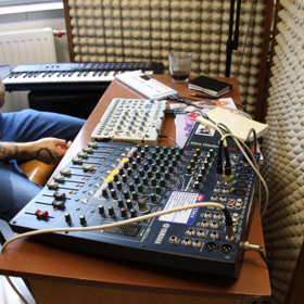 Ve vězení s hudbou může pokračovat.