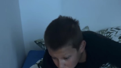 FOTO: Kryšpín zfoukavá svíčky.