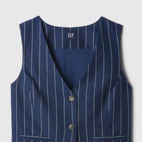 Vestičku GAP pořídíte na oficiálním e-shopu za 1799 Kč.