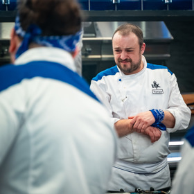 Jednu lžíci použival několikrát. 