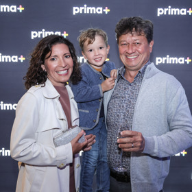 Režisér Karel Janák s manželkou Romanou Goščíkovou a jejich synem Ondrou.