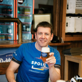 Jan Skopeček si rád dopřeje chlazené pivo.