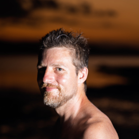 Milan je usměvavý zahradník, který chce najít svou spřízněnou duši.