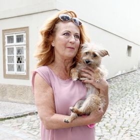 V reálném životě je Simona Stašová hrdou majitelkou pořádné lví hřívy.