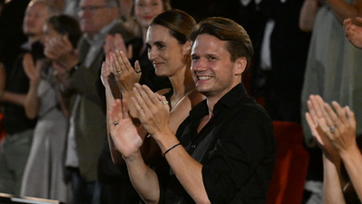 FOTO: Ondřej Brzobohatý přišel s manželkou Danielou tajně.