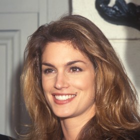 Cindy Crawford prozradila, že v devadesátkách všechny modelky nosily jednu ikonickou konturovací tužku na rtech. 