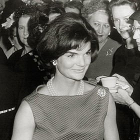 Bývalá první dáma USA Jacqueline Kennedy oplývala jedinečnou krásou a stylem.