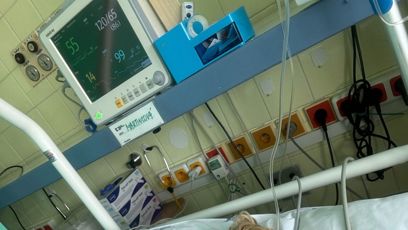 FOTO: Tereza pozdravila fanoušky z nemocničního lůžka.