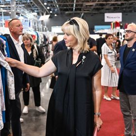 Eva Pavlová měla černé šaty.