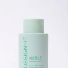 Hydratační šampon  na kudrnaté vlasy Gloss.Me, DesignMe, 650 Kč