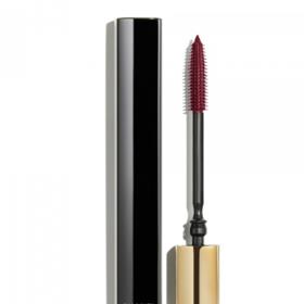 Cihlově červená řasenka Noir Allure, Chanel, odstín 17 Rouge Grenat, 1 320 Kč