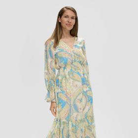 Ideální šaty na babí léto mají midi délku, vzory a ušity jsou z lehoučkého materiálu, který snese další vrstvení. (s.Oliver, 3 999 Kč)