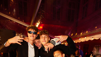 FOTO: Party v Losterii.