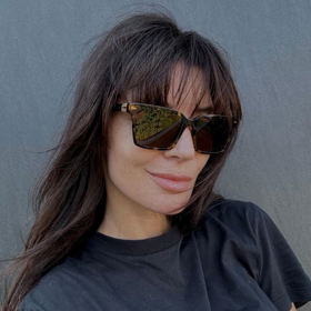 Monika Marešová podlehla vlně ofinek a nechala si sestříhat rozcuchaný hit kadeřníkem hvězd Martym Tylem.