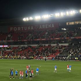 Děkovačka českých fotbalistů.