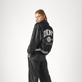 Koženkový klubový bomber, DKNY, 3 900 Kč