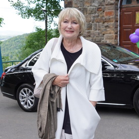 Jako mladá to například dokázala tím, že zkoušela pěstovat a kouřit marihuanu a uměla si užívat pozornost kluků.