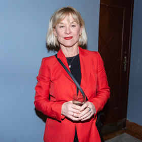 Dana Batulková preferuje červený odstín také při volbě rtěnky. A jako platinové blondýně jí taková volba perfektně funguje.