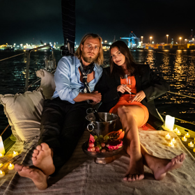 Tereza vztah s Tomášem agresivně brání.