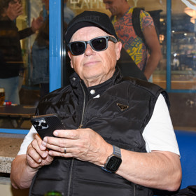 Jiří Korn dokazuje, že věk je jen číslo.