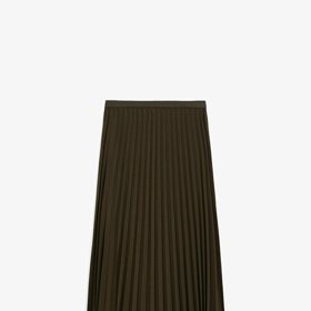 Khaki tóny patří k trendy barvám sezóny. (Massimo Dutti, 1 599 Kč)