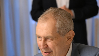 FOTO: Miloš Zeman oslavil na Hluboké 80. narozeniny.