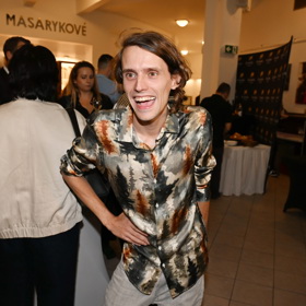 Filip Kratochvíl po představení Sladké neřesti, kde také hraje. 