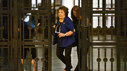 FOTO: Jiřina Bohdalová a Simona Stašová konečně na svobodě.