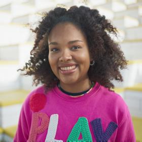 Aurélia Durand je francouzská umělkyně, jejíž ilustrace oslavují sílu hry a vyvolávají v lidech radost. 