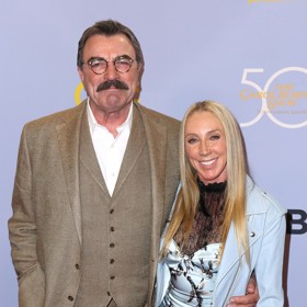 Představitel detektiva Magnuma Tom Selleck tvoří s manželkou Jillie pár už 37 let. Vyhlédl si ji na jevišti muzikálu Kočky a prostě ji ukecal, aby s ním šla na rande.