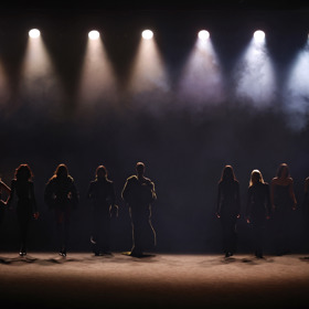 Úspěch české módní scény v Madridu. Návrhář Tomáš Němec  představil svou novou kolekci inspirovanou pražskými bary na španělském fashion weeku.