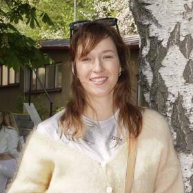 Střapatá ofinka už nějakou dobu zdobí také herečku a zpěvačku Bereniku Kohoutovou.