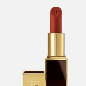 Rtěnka Runway Lip Color, Tom Ford, Odstín 16, Scarlet Rouge. Prodává Douglas, 1 790 Kč