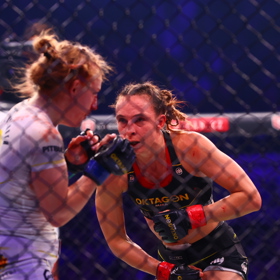 Lucie Pudilová a Cecilie Bolander svedly velký souboj na Oktagonu 61.