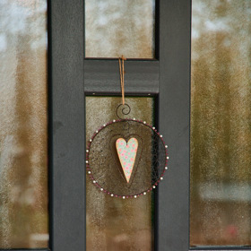 Drobná ozdoba u vchodových dveří