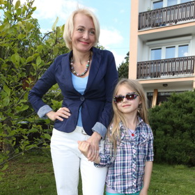 Kordula Stropnická na archivním snímku se svou mámou.
