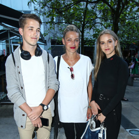 Na obě své děti je velmi pyšná.