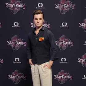 Oskara mrzí, že nemůže své úspěchy sdílet se svým tatínkem. 