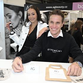 Agáta a Mirek dorazili společně. 