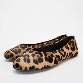 Baleríny s nízkým vlasem, Zara, 1 299 Kč