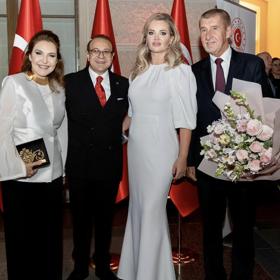 Andrej Babiš po boku své ženy Moniky. Spolu tráví stále spoustu času.