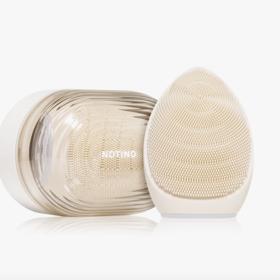 Sonický čisticí přístroj v cestovním pouzdru, Beauty Electro Collection Facial Cleansing Bursh, Notino, 919 Kč