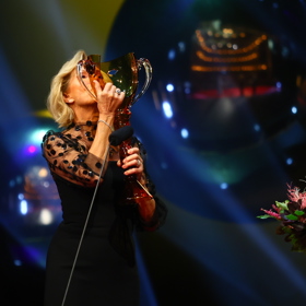 Helena Vondráčková vypadala na jevišti úchvatně. 