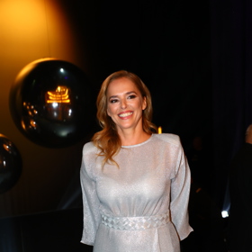 Moderátorka Thálií Světlana Witowská po skončení přímého přenosu pózovala fotografům.