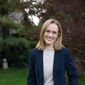 Linda Jirásková je holka do nepohody. S Tomášem se seznámila v práci. Jaké bude její první setkání s Bárou, Tomášovu exmanželkou?