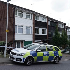 Domovní prohlídka odhalila dvě mrtvoly. 