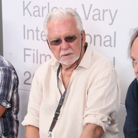 Poté prožil slavný a trochu skandální románek s kolegyní Janou Brejchovou.