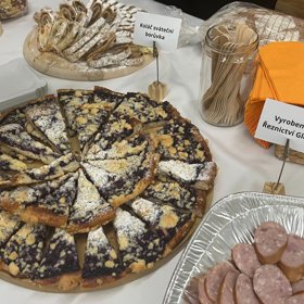 U novinářů uspěl také Koláč Sváteční – Borůvkový z Globusu.