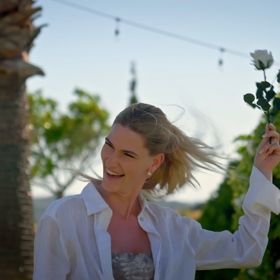 Lucie se nakonec dočká vytouženého randíčka. 