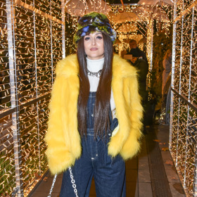 Raperka Sharlota Blakk také podlehla trendu chlupatých pokrývek hlavy.